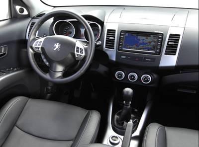 interieur habitacle peugeot 4007