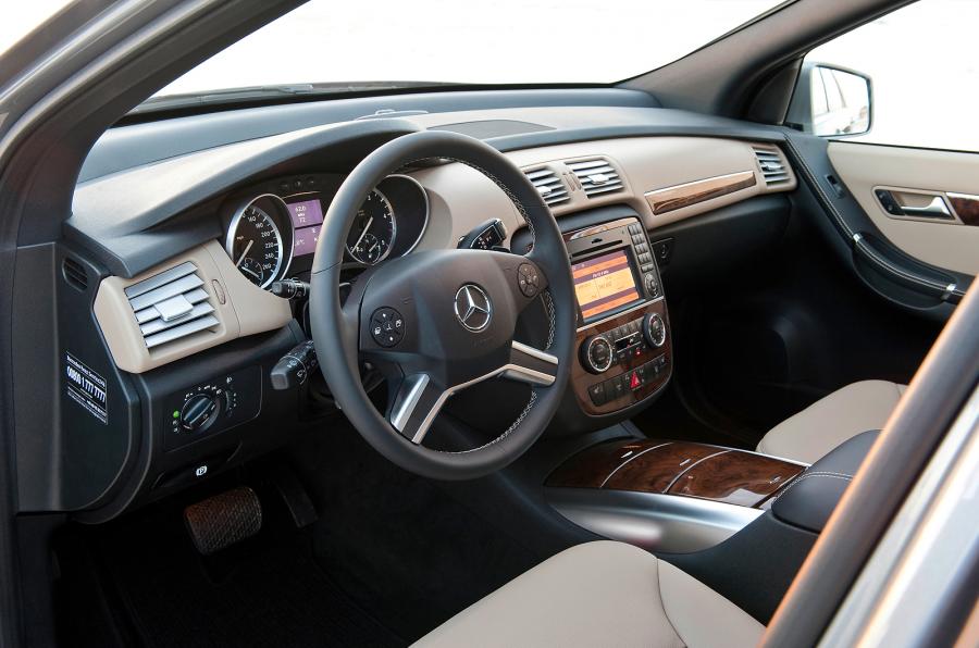 tableau de bord mercedes