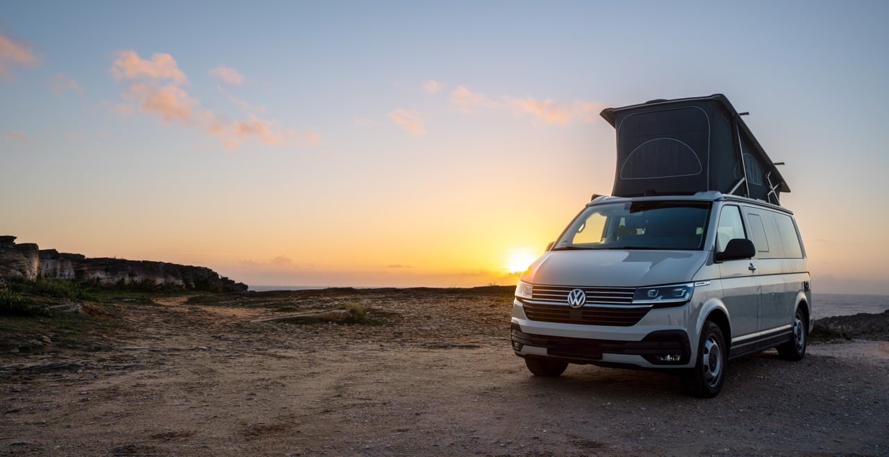 Un van Volkswagen qui va être immatriculé en France après s'être fait importé